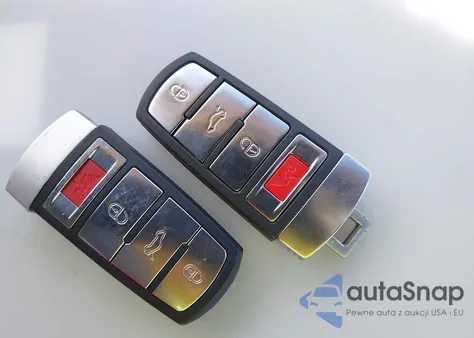 2015 Volkswagen Cc 2.0T Sport z USA, uszkodzony, nr VIN WVWBP7AN0FE812854